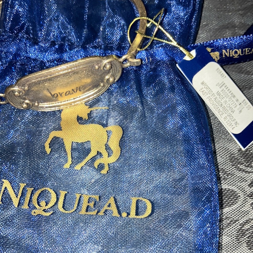 NIQUEA.D bracelet new with tag
